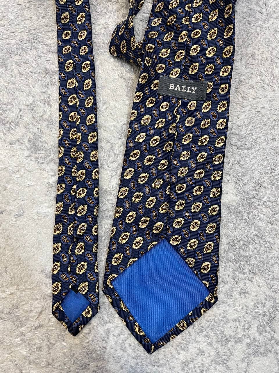 Bally Bally 100% Silk Tie Paisley Navy Gold Luxury Vintage Size ONE SIZE - 5 Thumbnail