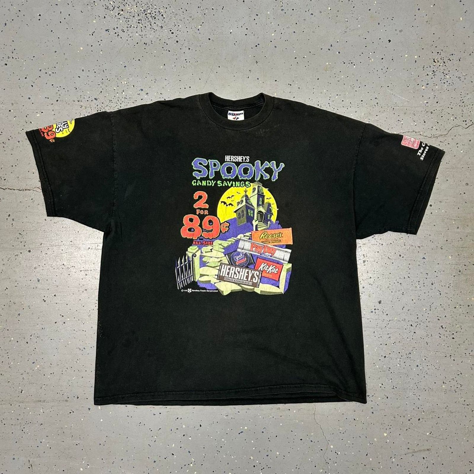 Jerzees VTG Speedway Hershey's Spooky Candy Savings cotton T-shirt Size US XL / EU 56 / 4 - 1 Thumbnail