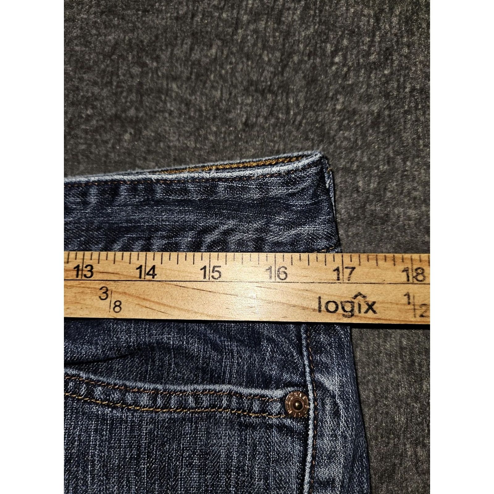Eddie Bauer Eddie Bauer Jeans Women's 12 Blue Denim Straight Leg Mid Rise Distressed Stretch Denim 5-Pocket Size 34" / US 12 / IT 48 - 4 Thumbnail