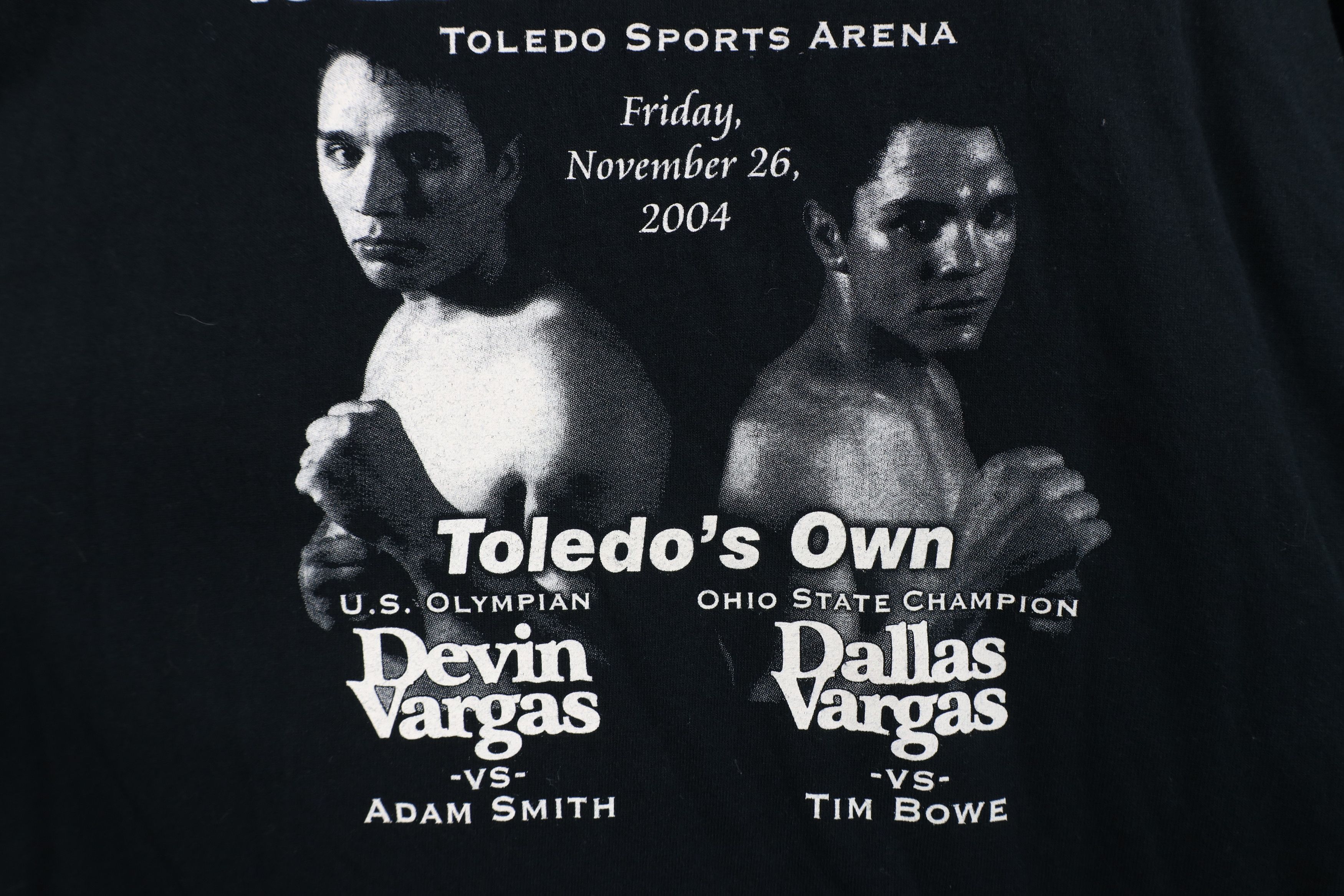 Vintage Vintage Y2K 2004 Vargas Glass City Showdown Boxing T-Shirt Size US XL / EU 56 / 4 - 6 Thumbnail