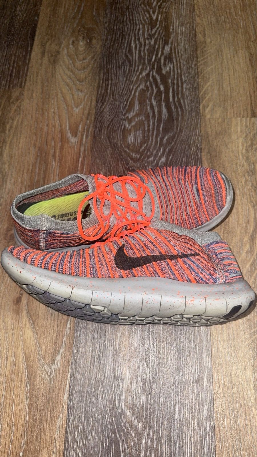 Nike Nike Free RN Motion Flyknit Orange Size 5.5W Size US 5.5 / IT 35.5 - 5 Thumbnail
