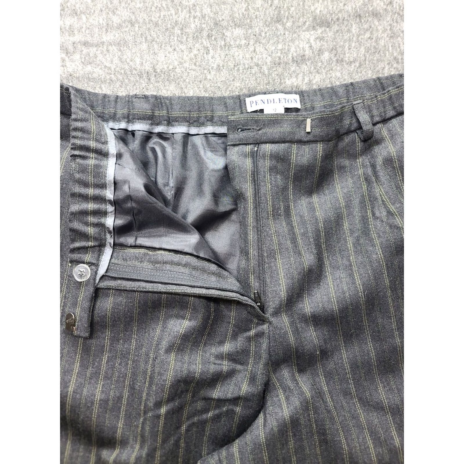 Pendleton VINTAGE Pendleton Pants Womens 12 Straight Leg Virgin Wool Pleated Trouser Black 29in Inseam 80s 90s USA Mens Womens Girls Size 34" / US 12 / IT 48 - 7 Thumbnail