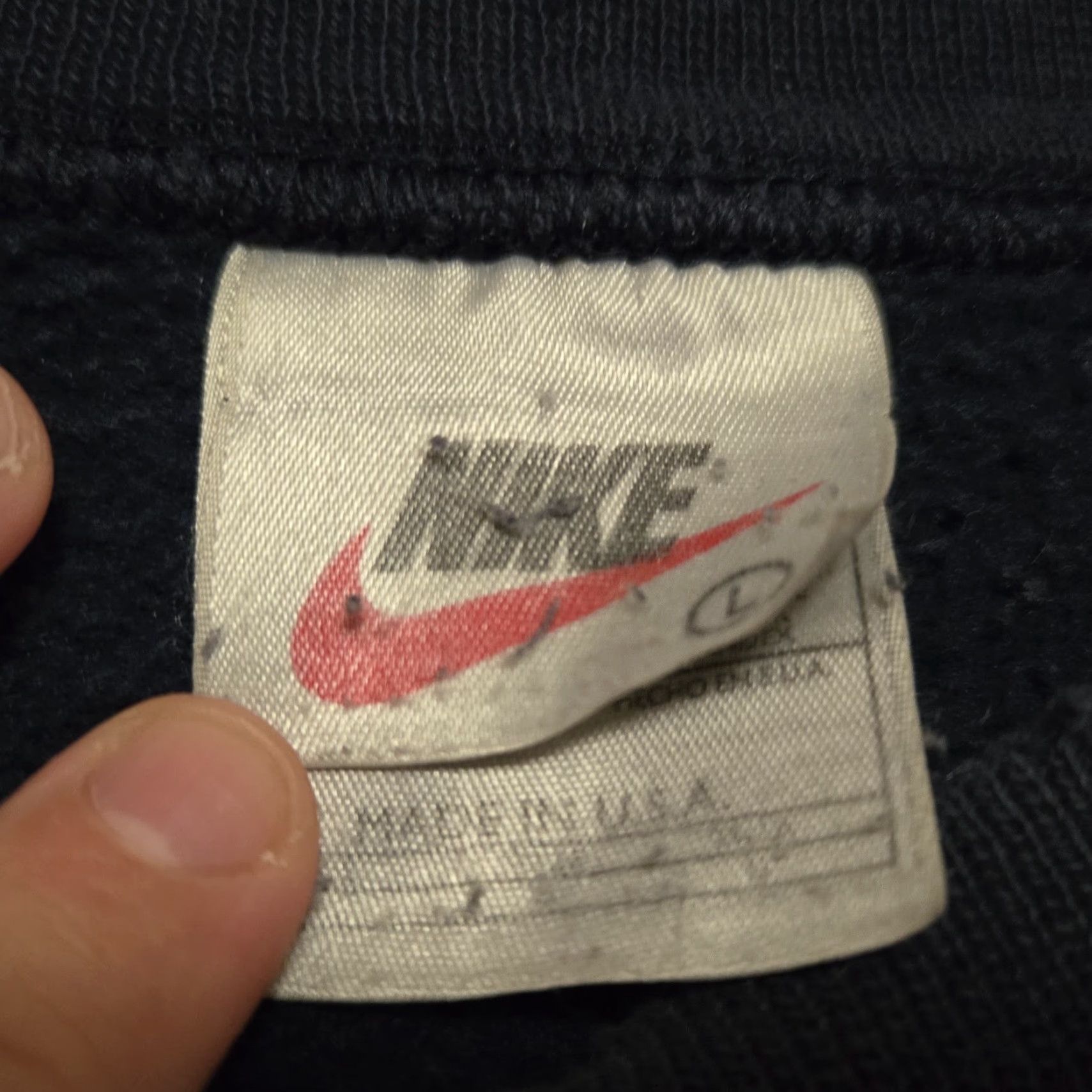 Nike VINTAGE Nike Sweatshirt Mens Large Blue Crewneck Mini Swoosh DISTRESSED USA 90s Size US L / EU 52-54 / 3 - 7 Thumbnail