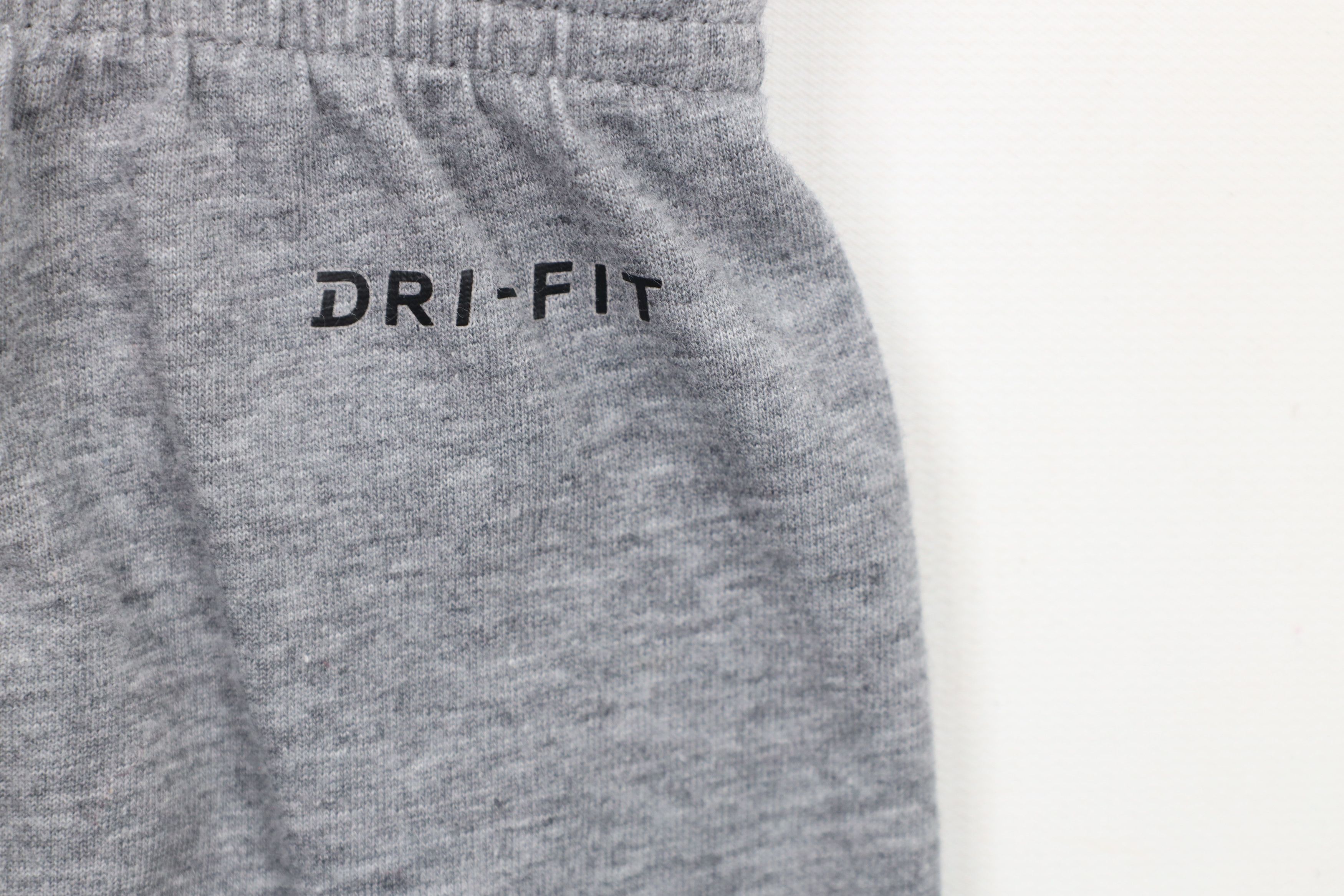 Nike × Vintage Vintage Nike Mini Swoosh Above Knee Shorts Heather Gray Size US 32 / EU 48 - 12 Thumbnail