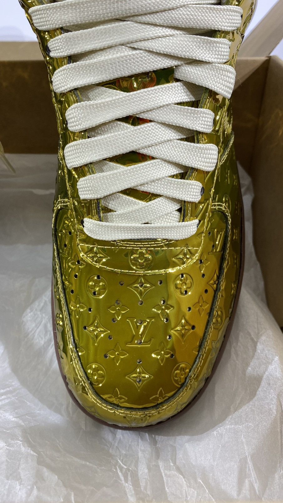 Louis Vuitton Louis Vuitton X Nike 10 Air Force 1 Gold Metallic Size US 10 / EU 43 - 8 Thumbnail