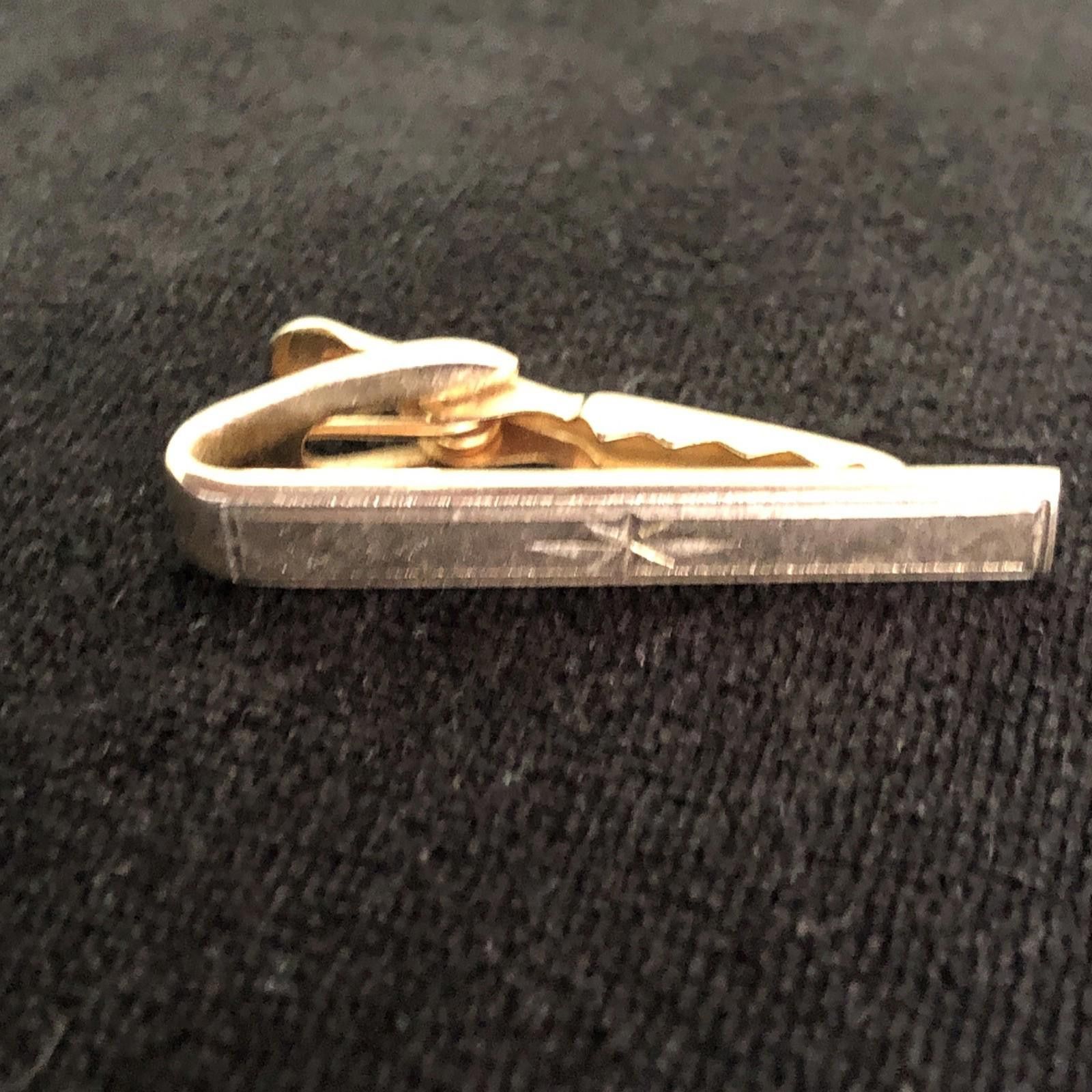 The Unbranded Brand 1-3/8" Diamond Cut Starburst Gold Tone Vintage Tie Clip Size ONE SIZE - 4 Thumbnail