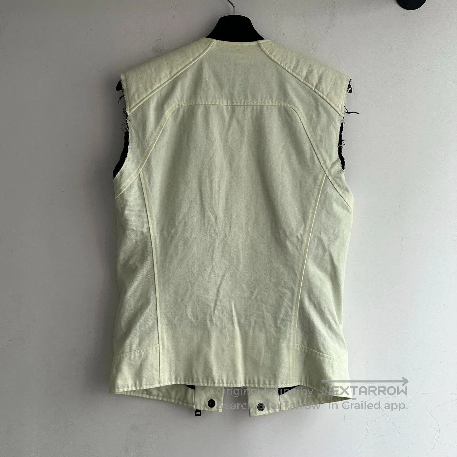 Balmain balmain zip vest in off-white color. Size US L / EU 52-54 / 3 - 2 Thumbnail