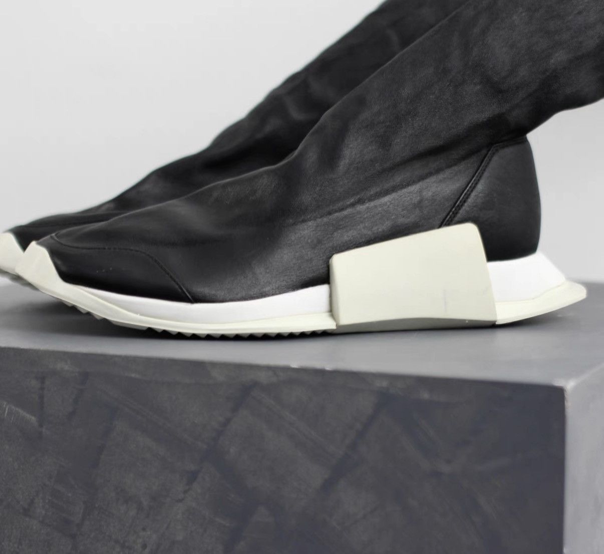 Rick Owens Rick Owens x Adidas Collaboration Tank Runner Sneakers Size US 8 / EU 41 - 2 Thumbnail