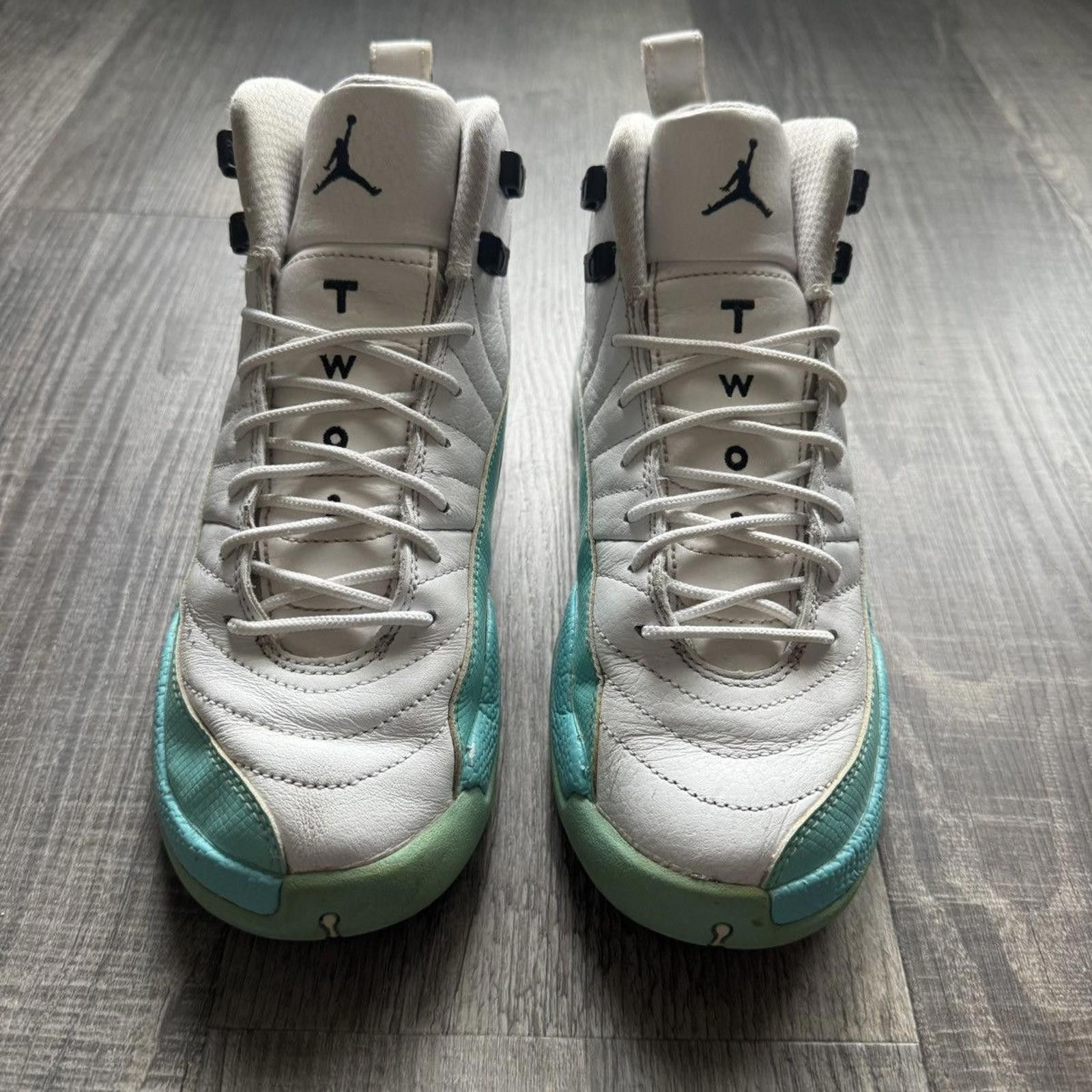 Jordan Brand NIKE • JORDAN 12 Retro GS "Light Aqua" (7M) Size US 7 / EU 40 - 5 Thumbnail
