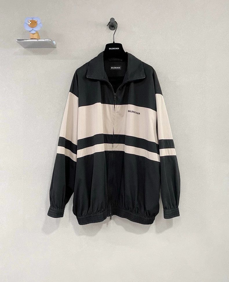 Balenciaga Balenciaga Khaki Patchwork Windbreaker Jacket Size US S / EU 44-46 / 1 - 1 Thumbnail