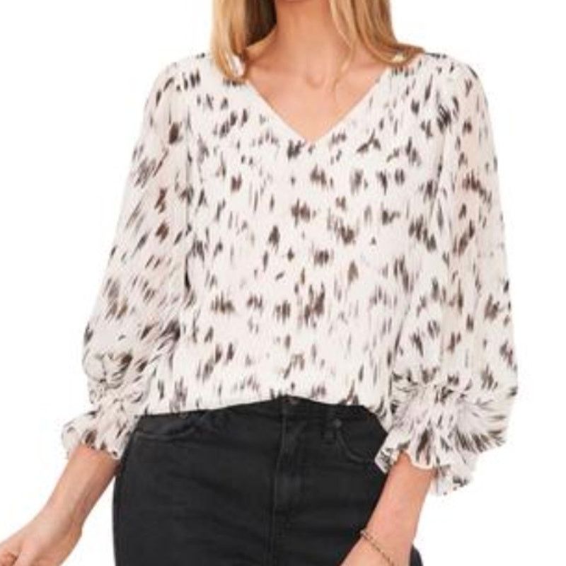 Vince Camuto Vince Camuto V-Neck Blouse in Ivory, Size S Size S / US 4 / IT 40 - 1 Preview