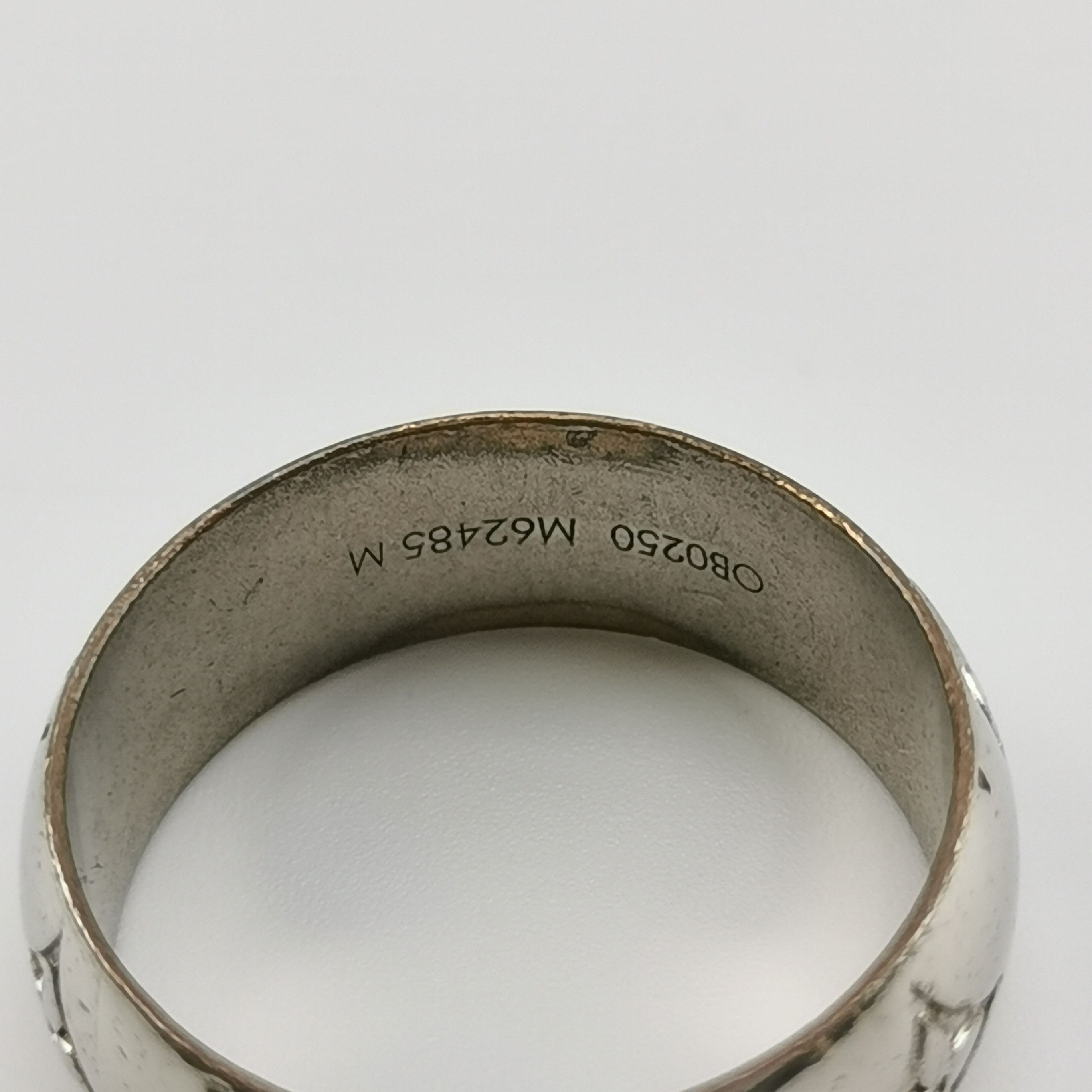 Louis Vuitton Louis Vuitton (LV) Logo Engraved Ring Size 21 -z2505 Size ONE SIZE - 6 Thumbnail