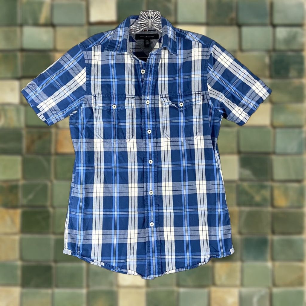 Tommy Hilfiger VINTAGE Tommy Hilfiger Button-Up Shirt Men XS Short Sleeve Plaid Blue Adults XS Men Size US 27 - 1 Thumbnail