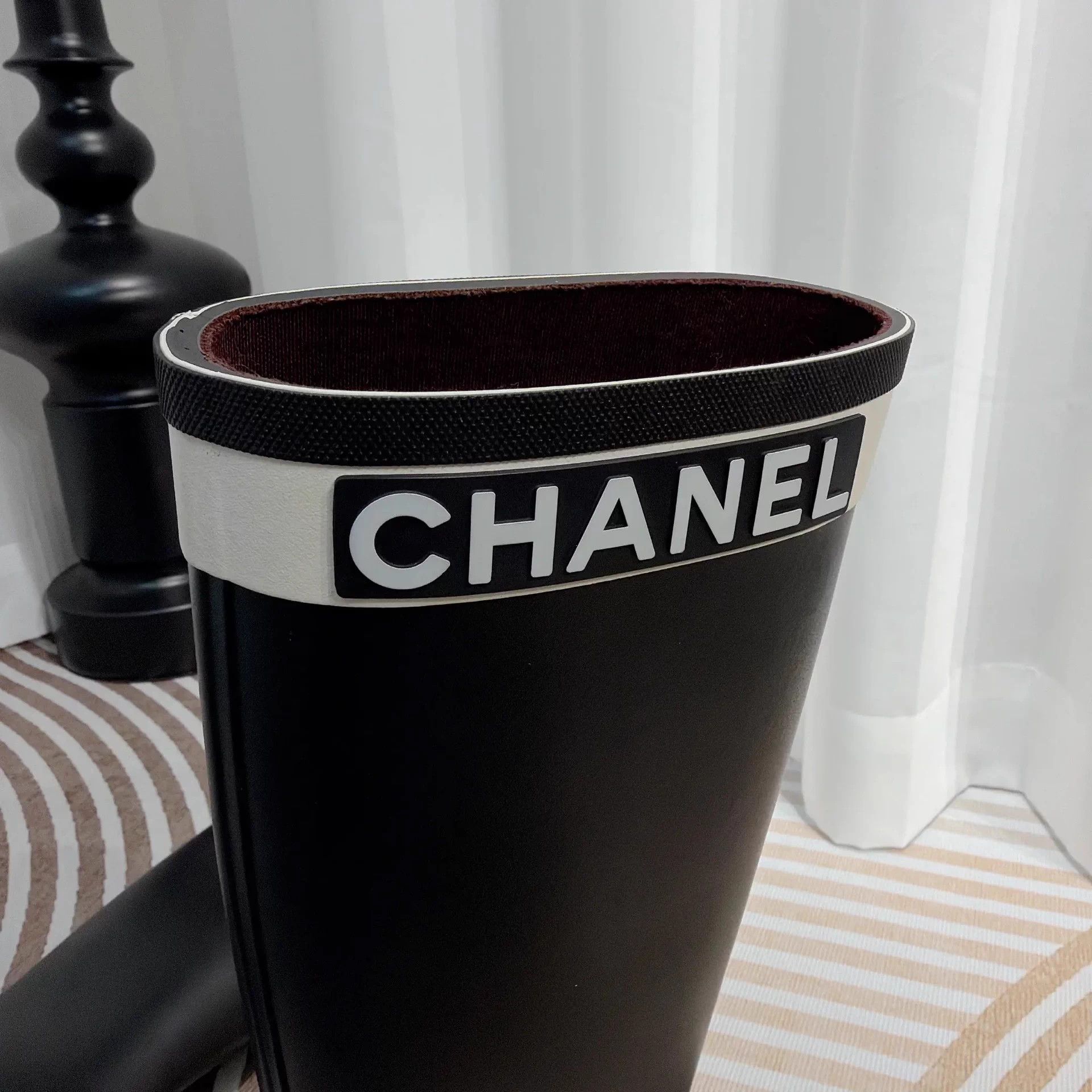 Chanel Chanel black and white colorblock rain boots women's 39 Size US 8 / IT 38 - 5 Thumbnail