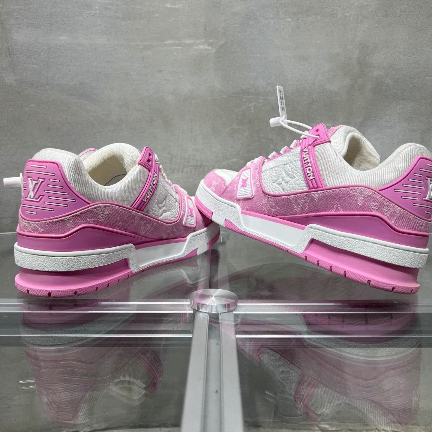 Louis Vuitton LV Trainer white pink denim BNIB, tried UK3.5/37.5 Size US 7 / IT 37 - 5 Thumbnail