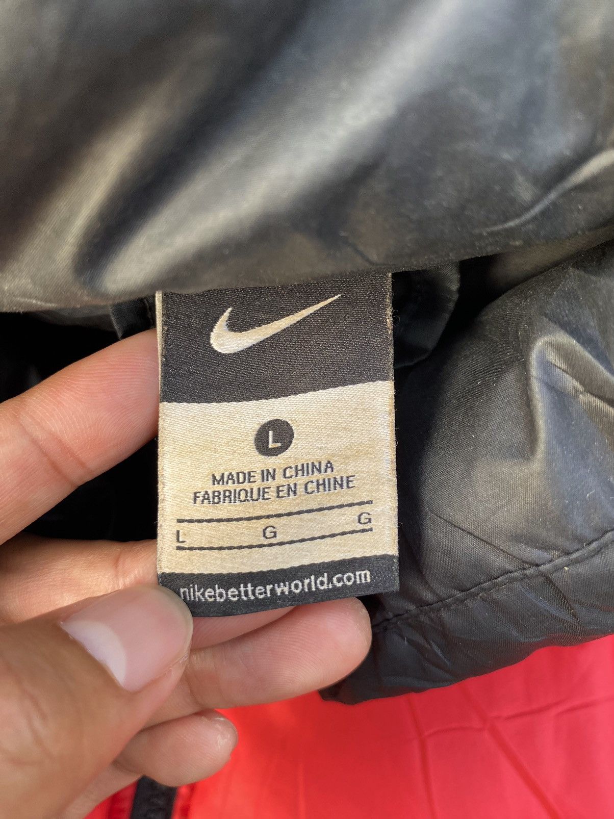 Nike Vintage Nike Puffer Jacket ManU Size US L / EU 52-54 / 3 - 7 Thumbnail