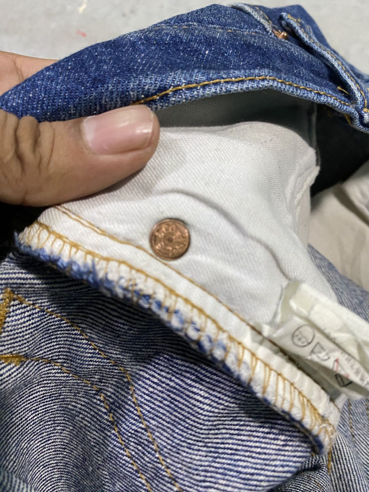 Levi's Vintage levis 515 distressed denim regular fit Size US 32 / EU 48 - 11 Thumbnail
