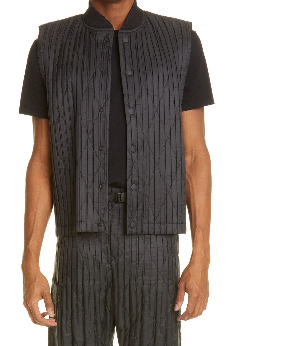 Issey Miyake Homme Plissé Issey Miyake Black Padded Pleats Vest Size 2/M Size US M / EU 48-50 / 2 - 1 Thumbnail