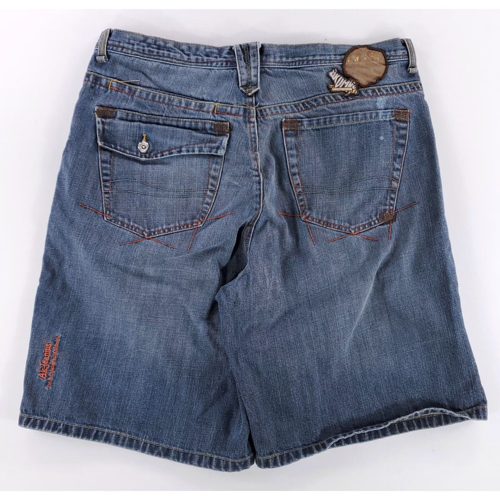 Akademiks VINTAGE Akademiks Baggy Shorts Denim Blue 11 Inch Inseam Mens 38 Patches Bleaching 90s Y2K Denim Blue Mens Size US 38 / EU 54 - 6 Thumbnail