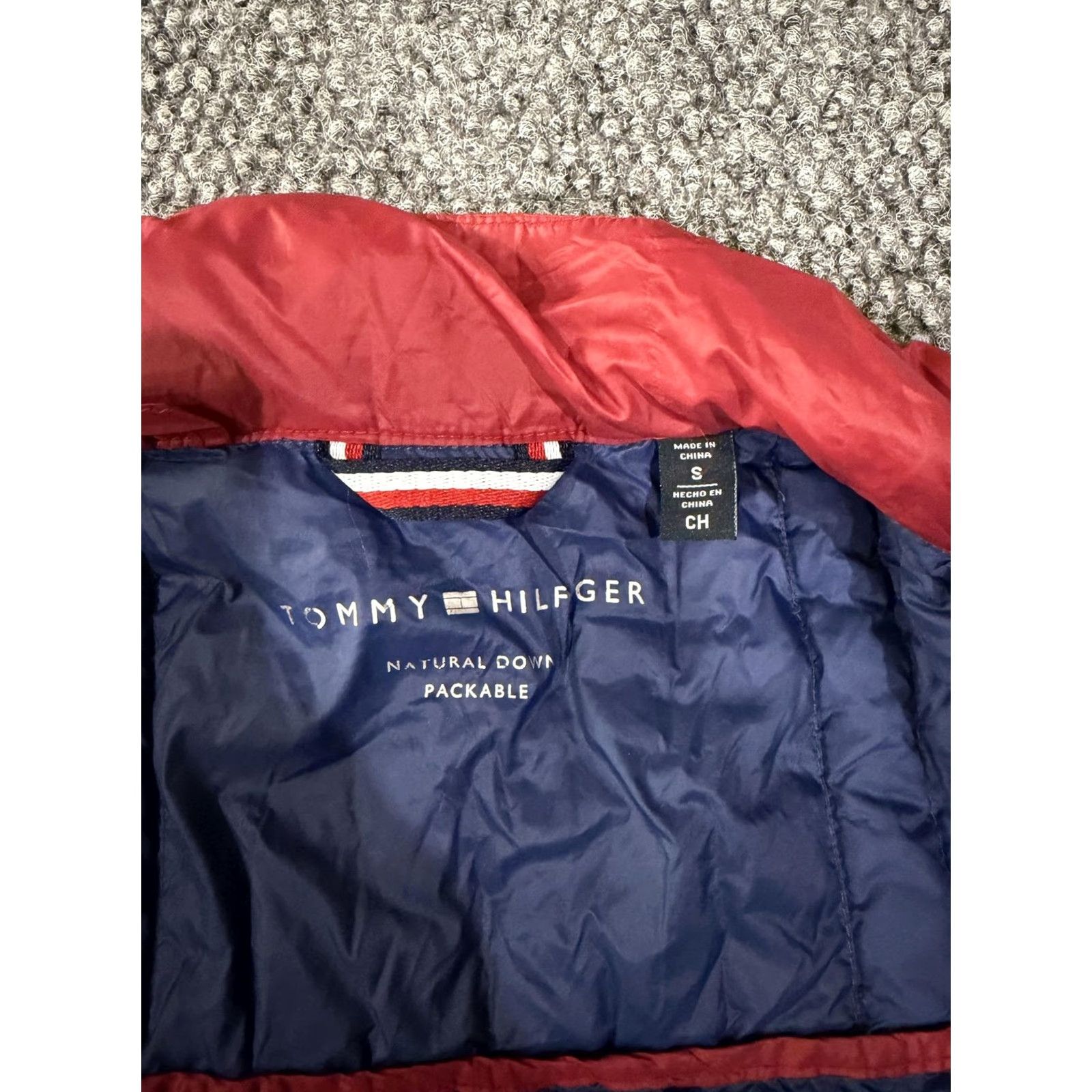 Tommy Hilfiger Tommy Hilfiger Jacket Mens S Red Down Packable Puffer Hooded Zip Nylon Shell Lined Size US S / EU 44-46 / 1 - 5 Thumbnail