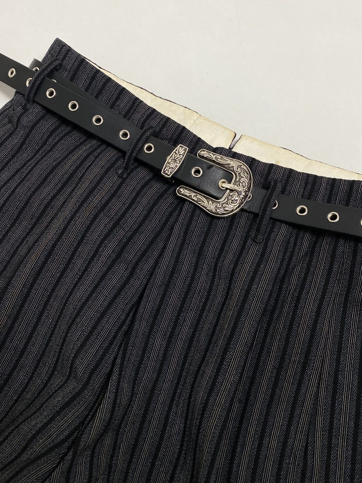 Japanese Brand 🇯🇵Vtg 1960s🇯🇵 Pleated Pants Shorts Pinstripe Heavyweight Wool Size US 30 / EU 46 - 2 Thumbnail