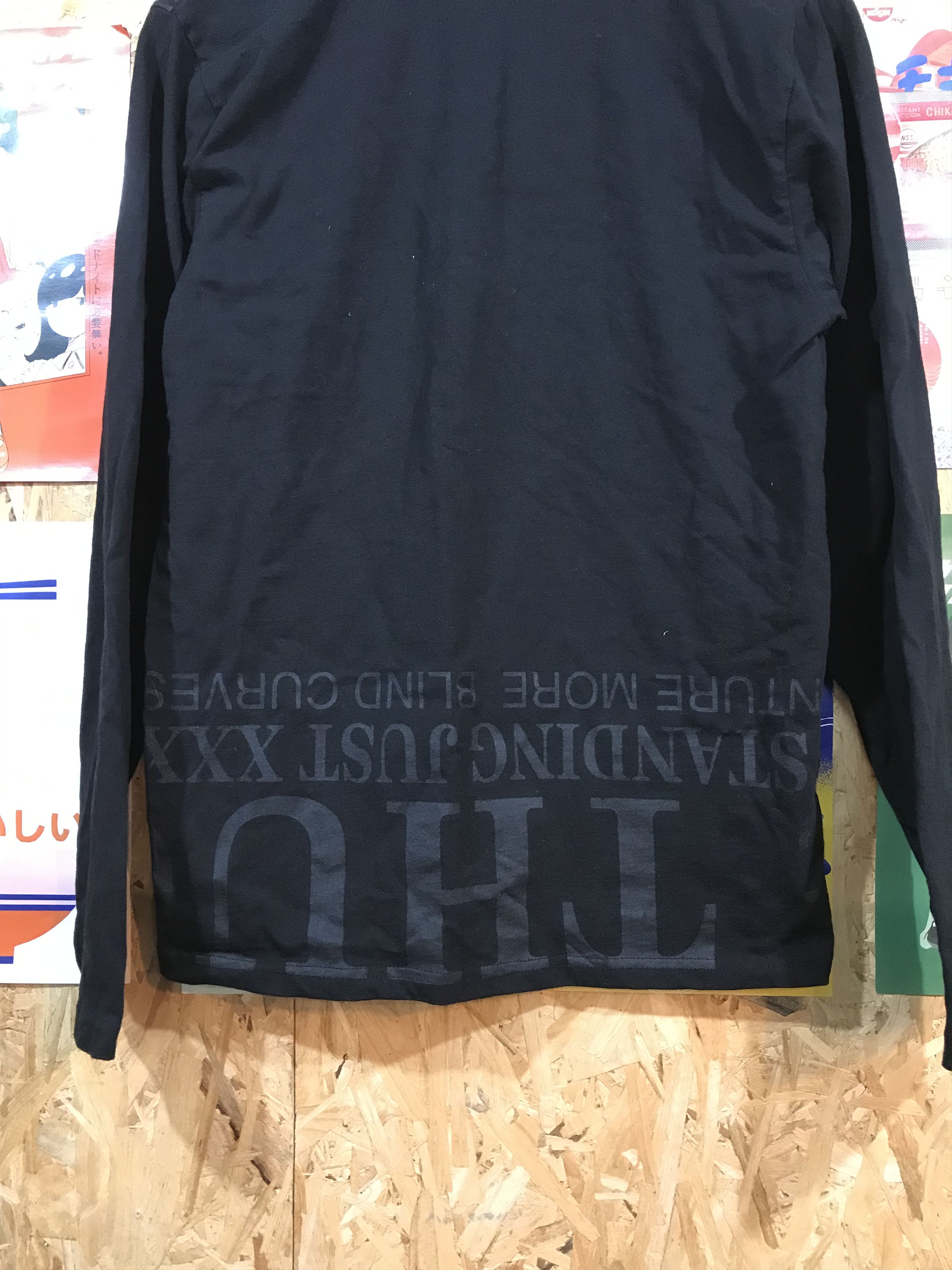 In The Attic In The Attic Homme V Neck Tee Size L / US 10 / IT 46 - 4 Thumbnail