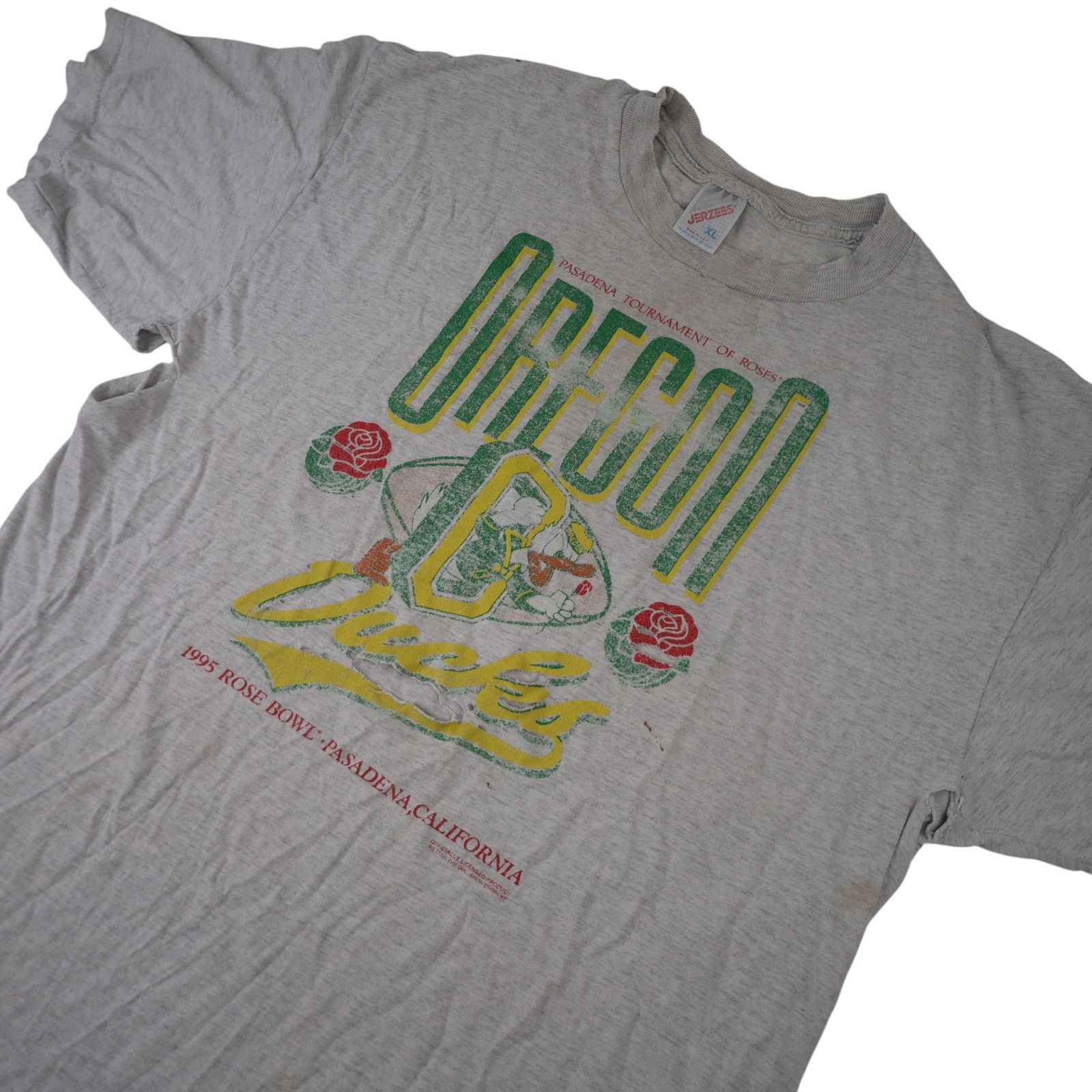 Vintage VTG Distressed UO 1995 Rose Bowl Graphic T Shirt Size US XL / EU 56 / 4 - 2 Thumbnail