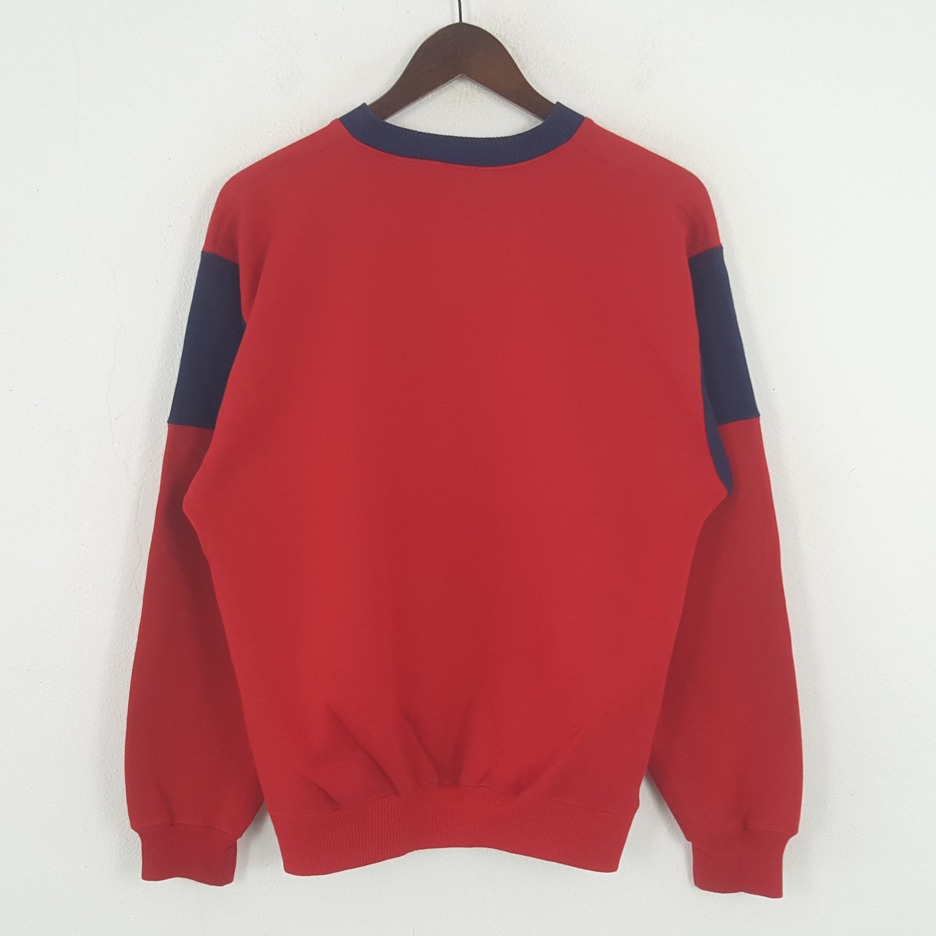 Disney × Mickey Mouse × Vintage Vintage Disney Mickey Mouse Sweatshirt Size US M / EU 48-50 / 2 - 3 Thumbnail