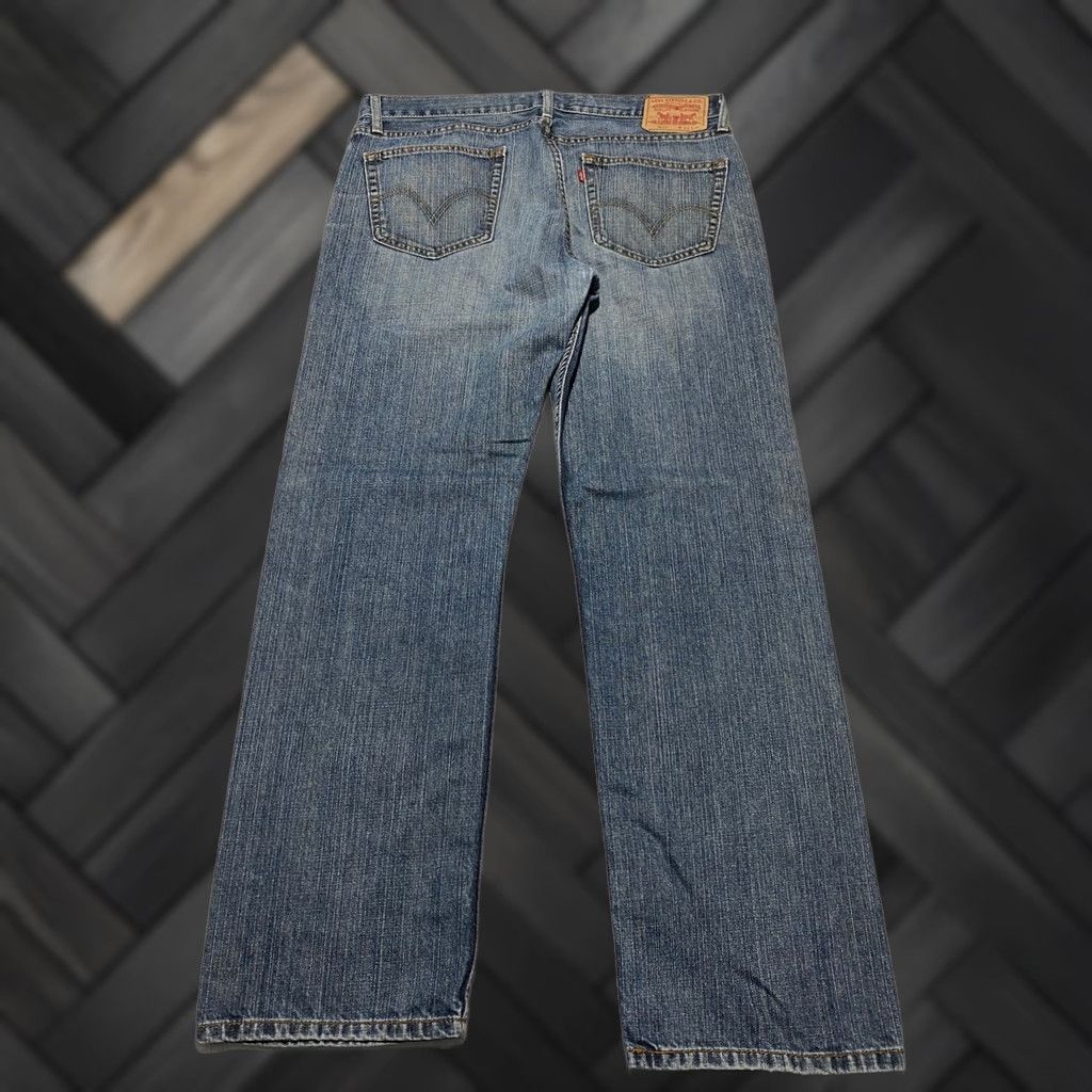 Levi's Levi’s 505 Men’s Straight Jeans 36x32 Blue Denim Regular Fit 5-Pocket Pants Size US 36 / EU 52 - 1 Thumbnail
