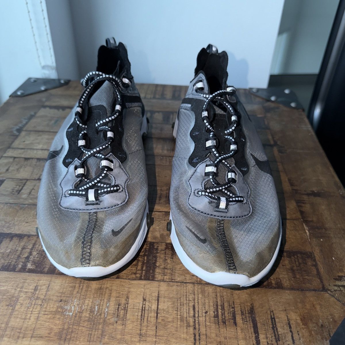 Nike Nike React Element 87 size 9/42 Size US 9 / EU 42 - 2 Thumbnail