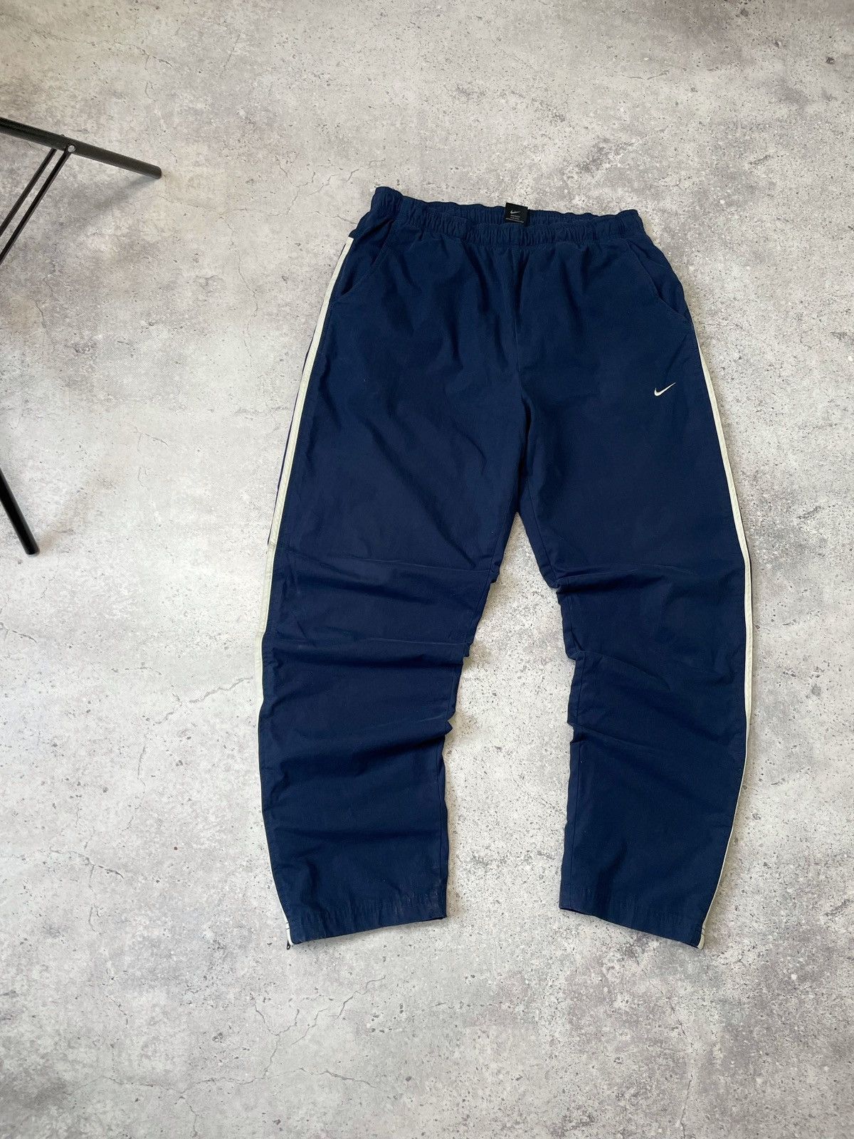 Nike × Vintage Vintage Nike Y2K Nylon Pants Size US 32 / EU 48 - 2 Thumbnail