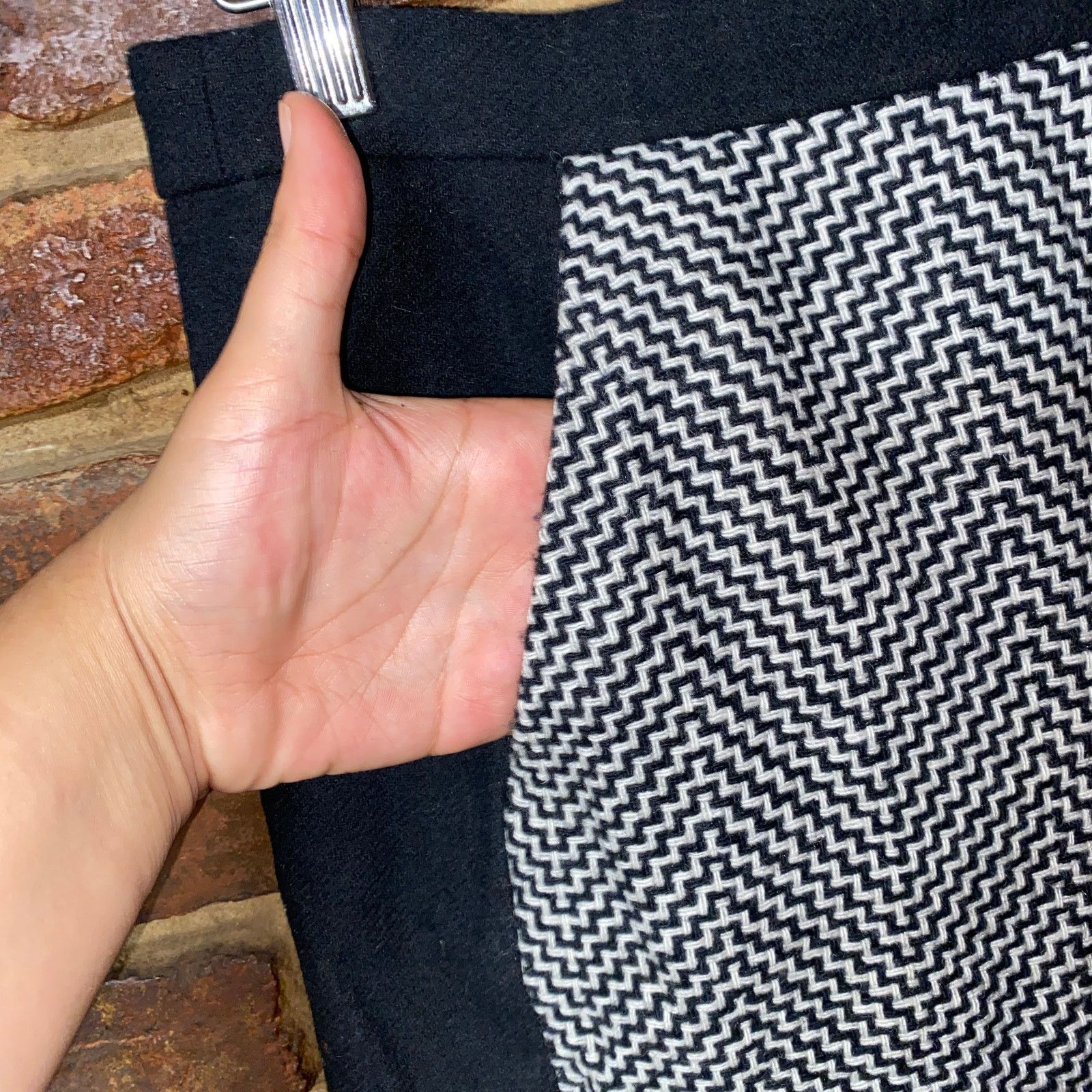 J.Crew J. Crew Black White Herringbone Wool Pencil Straight Skirt 2 Size 26" / US 2 / IT 38 - 4 Thumbnail