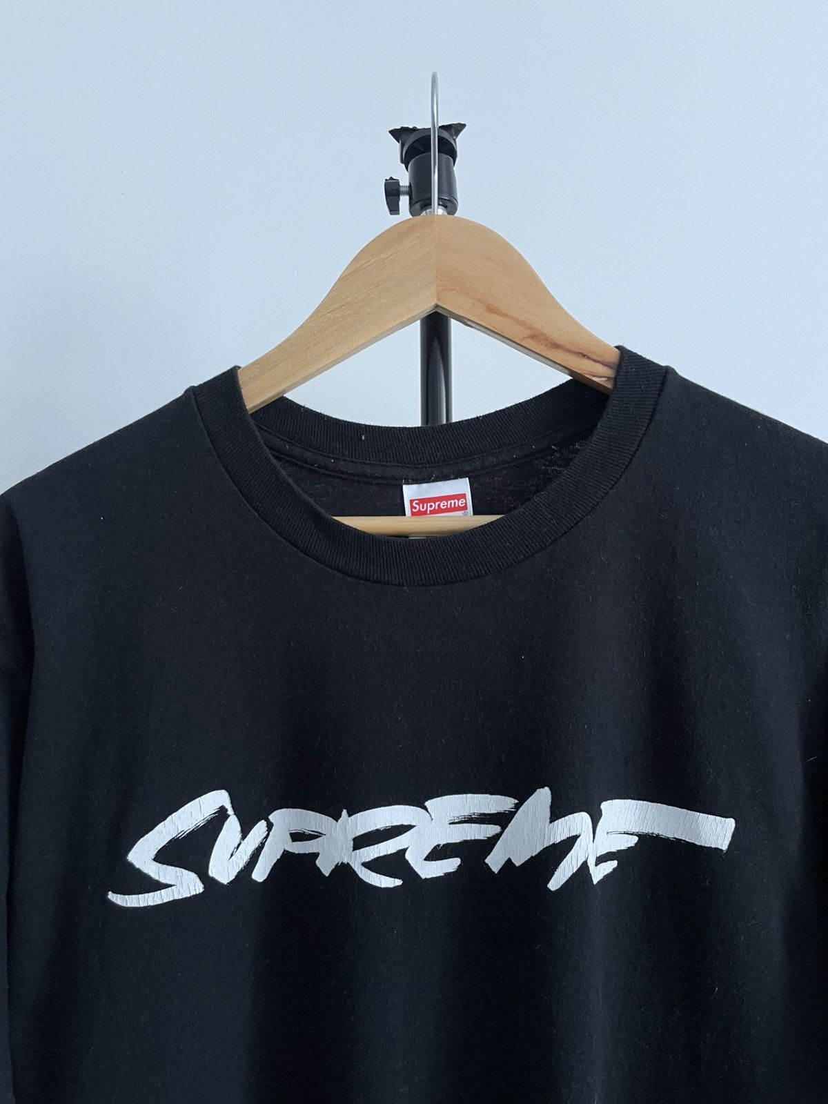 Supreme Supreme Futura Logo Tee Black T-Shirt Size US L / EU 52-54 / 3 - 3 Thumbnail