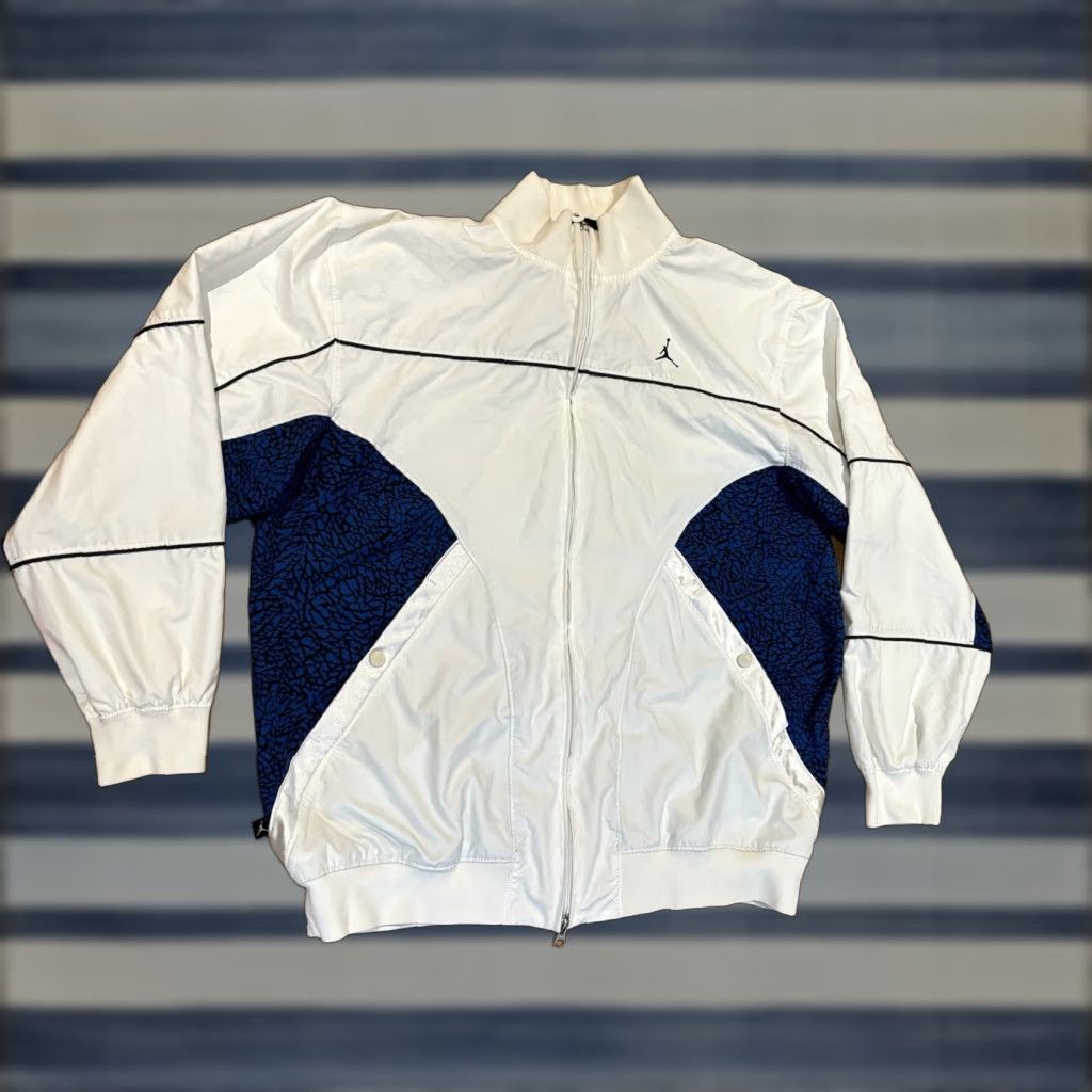 Nike Nike Air Jordan White Cement 3 Windbreaker Jacket Full Zip Blue Leopard Mens XL Size US XL / EU 56 / 4 - 1 Thumbnail