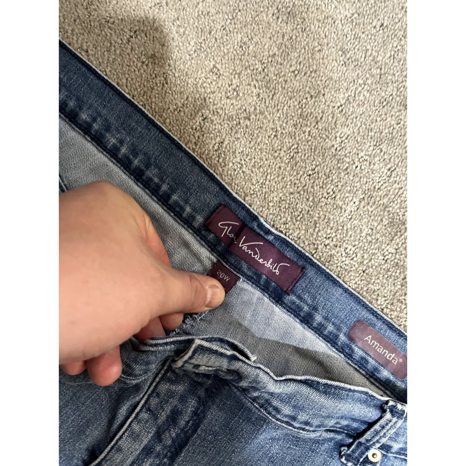 Gloria Vanderbilt Gloria Vanderbilt Amanda Jeans Womens Straight Denim 20W Plus Size Blue 31 In Inseam Regular Rise Mid Vintage No 98% Cotton 2% Spandex Size 27" / US 4 / IT 40 - 6 Thumbnail