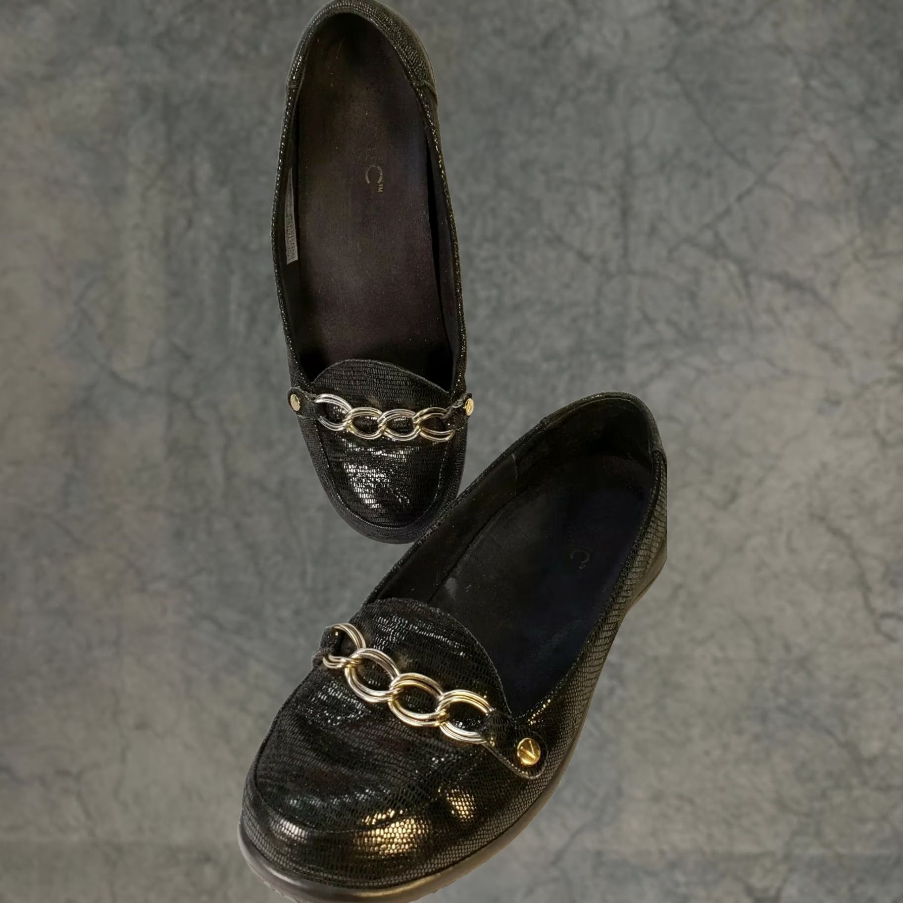 Vionic Vionic Alda Loafer Women's Black Leather Chain Ornament Size 6.5M Size US 7 / IT 37 - 1 Thumbnail