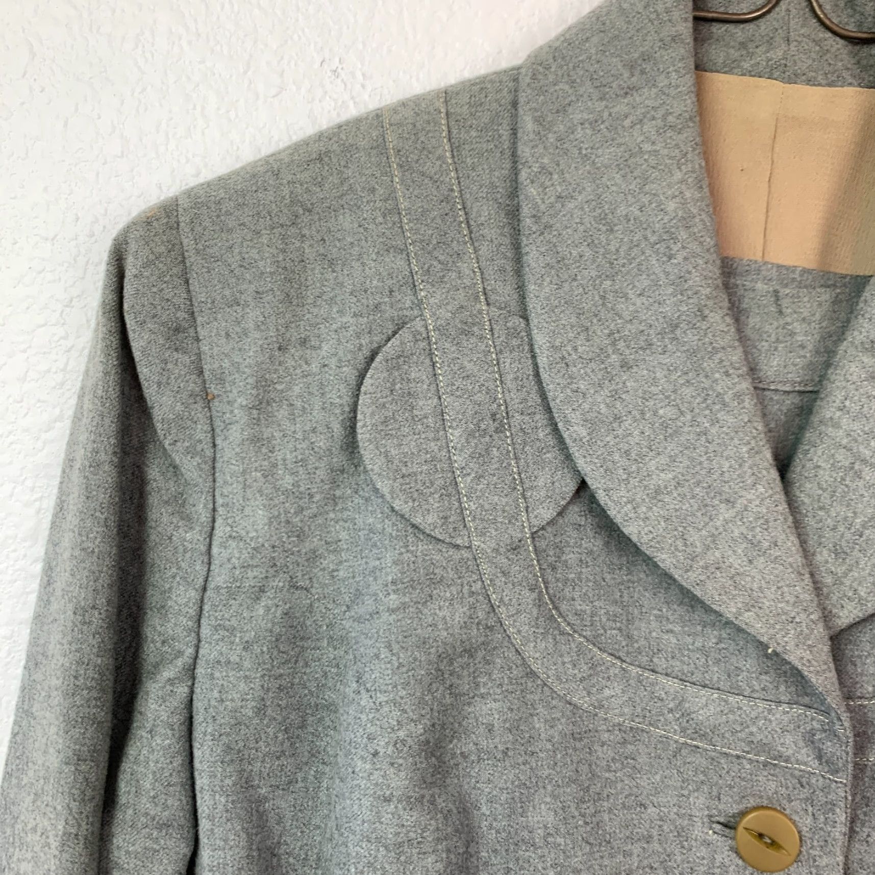 Vintage VINTAGE Unbranded HXG Wool Blazer Skirt Suit Womens 4 XS 2 Piece Gray Wool Set Includes Jacket Skirt Winter Fall 100% Wool Dry Clean Only Mens? No. Size 27" / US 4 / IT 40 - 2 Thumbnail