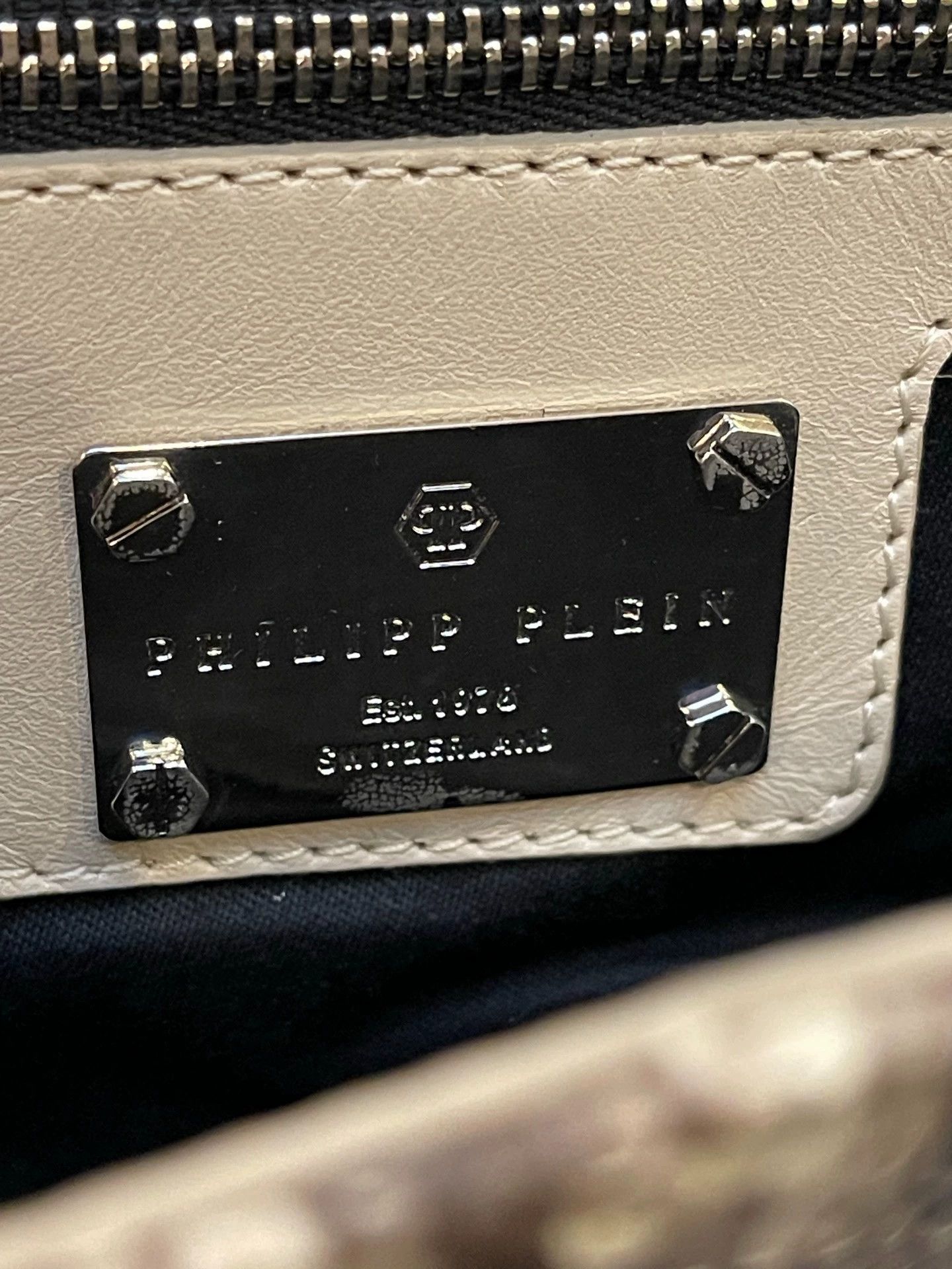 Philipp Plein Philipp Plein NWT Albino Python Crystal Skull Clutch Size ONE SIZE - 9 Thumbnail