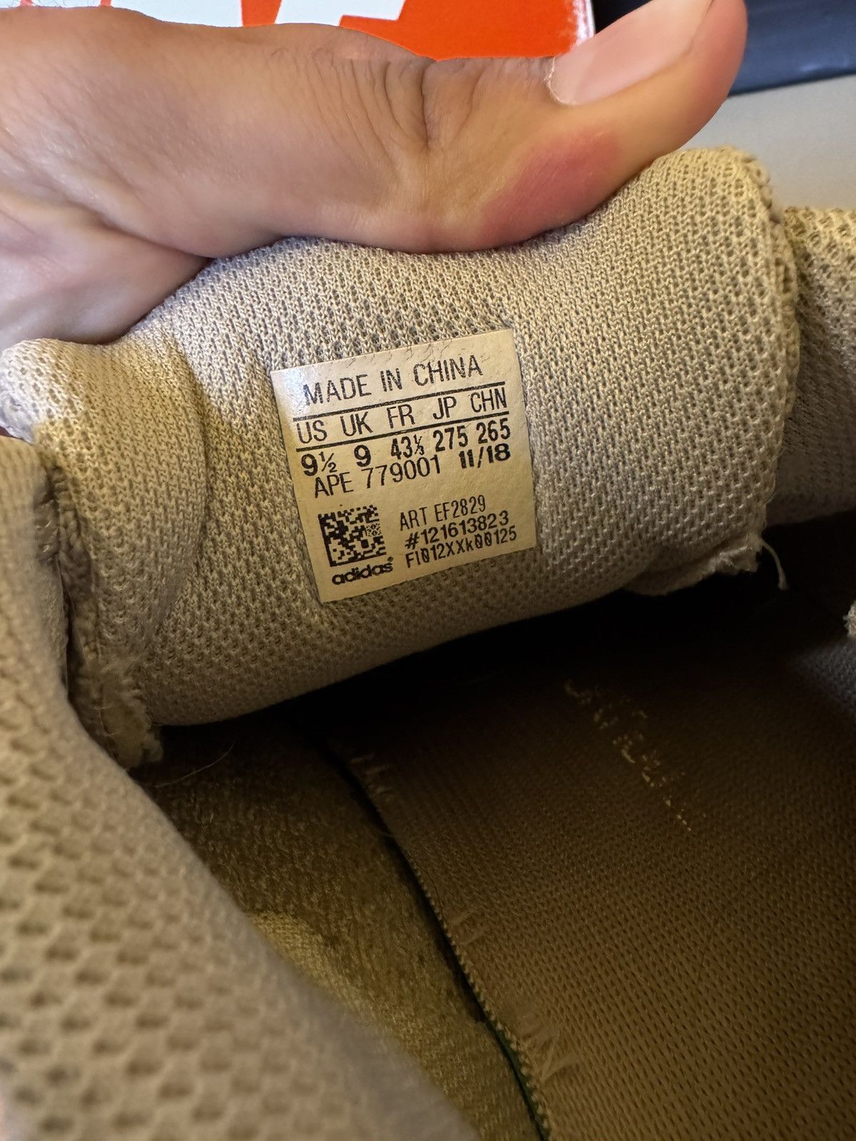 Yeezy Yeezy 700 wave runner Size US 9.5 / EU 42-43 - 7 Thumbnail