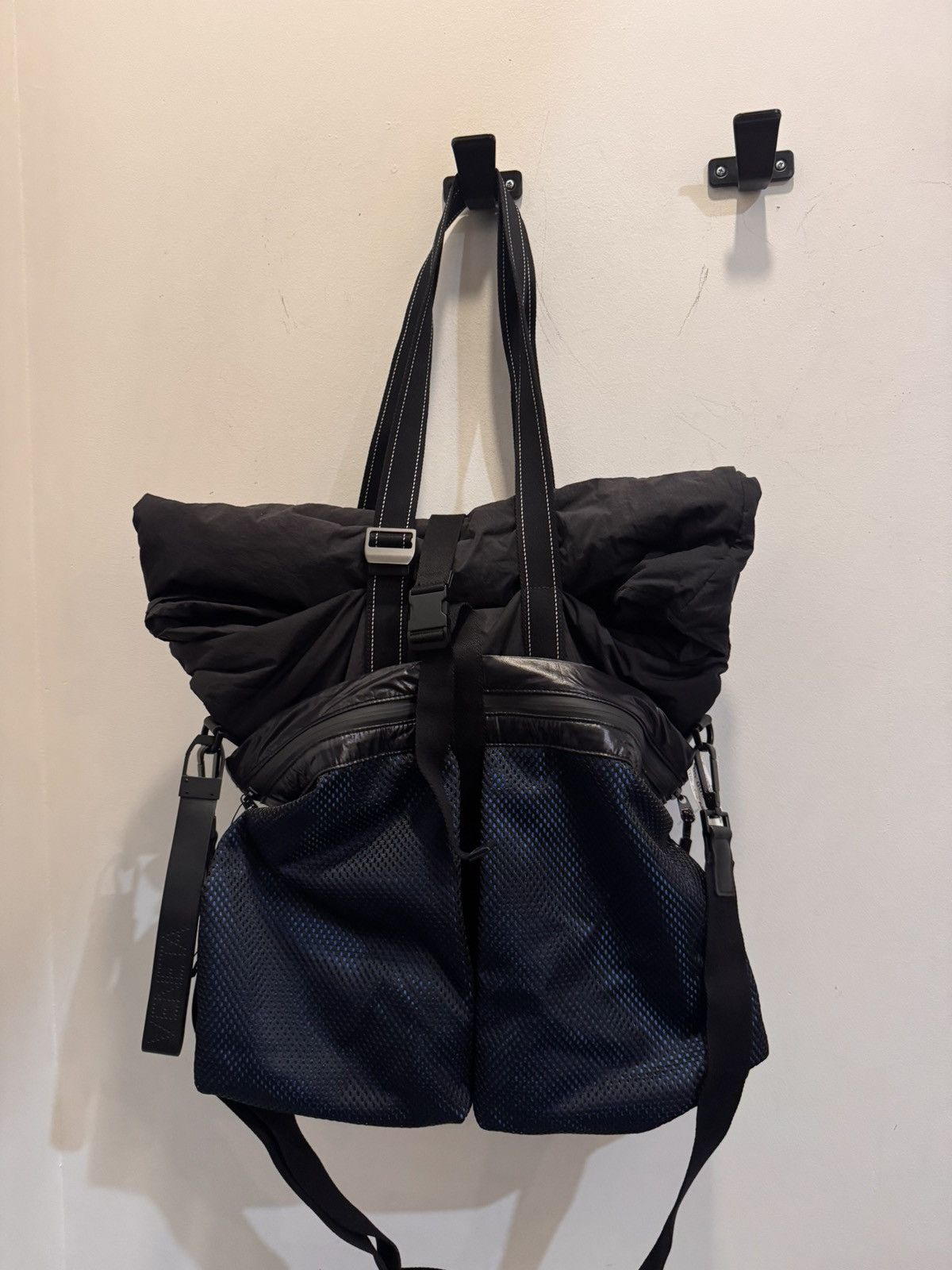Bottega Veneta Bottega Veneta Rare Utility Tech Tote Bag Black Nylon Italy Size ONE SIZE - 4 Thumbnail