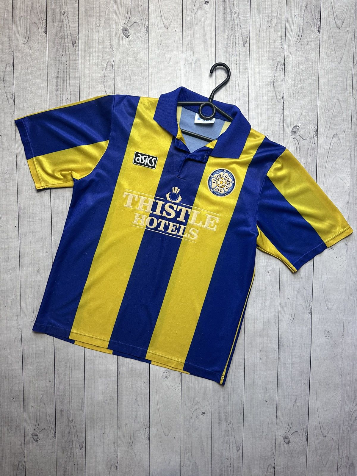 Vintage Asics Leeds soccer jersey size M rare