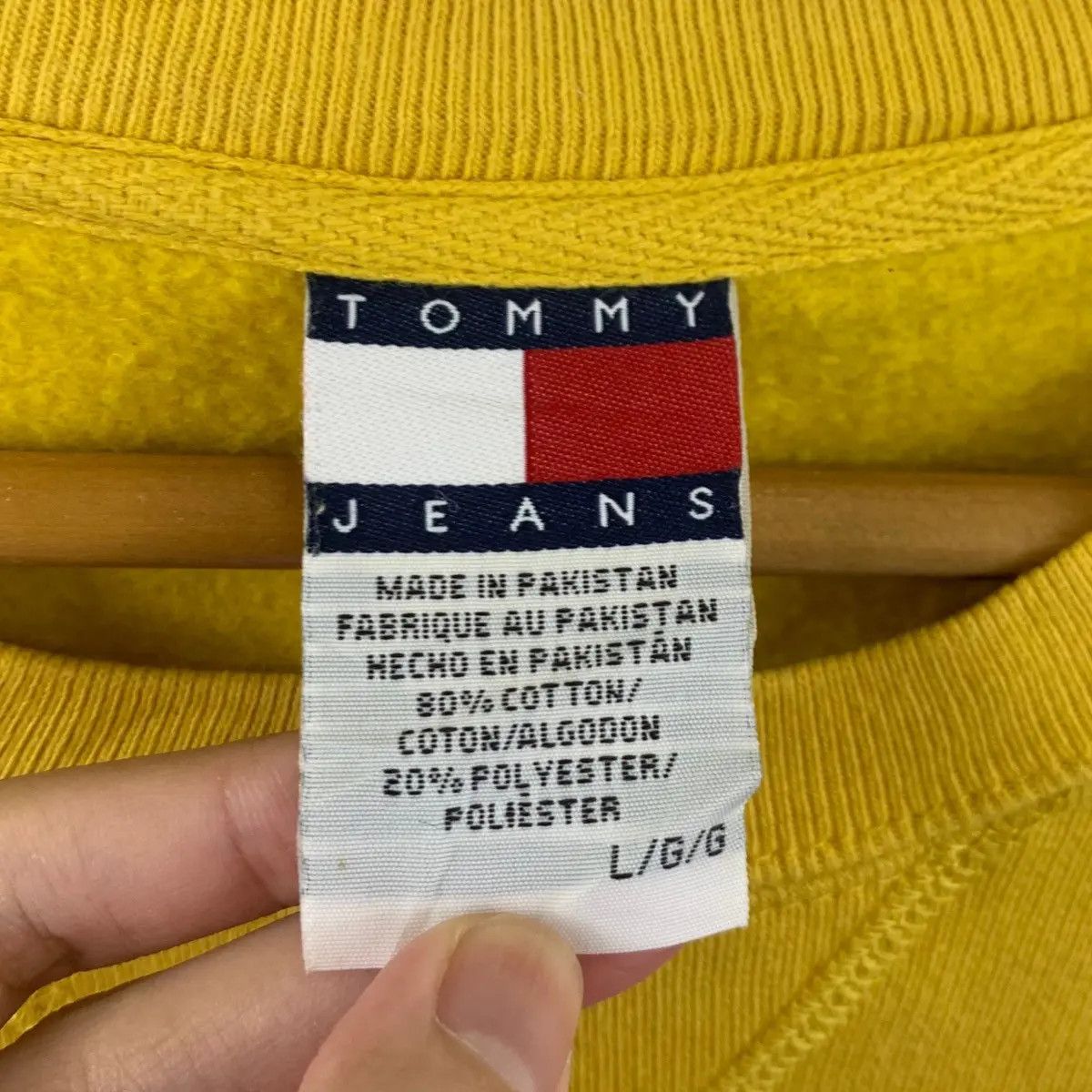 Tommy Hilfiger Vintage TOMMY HILFIGER Denim Jeans Yellow Sweatshirt Size L / US 10 / IT 46 - 3 Thumbnail