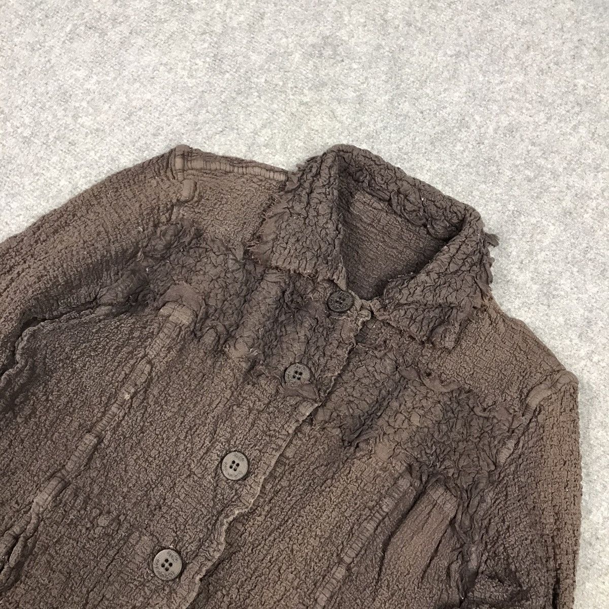 Issey Miyake ISSEY MIYAKE ME WOMEN WRINKLED BUTTON CROPPED JACKET Size S / US 4 / IT 40 - 2 Thumbnail