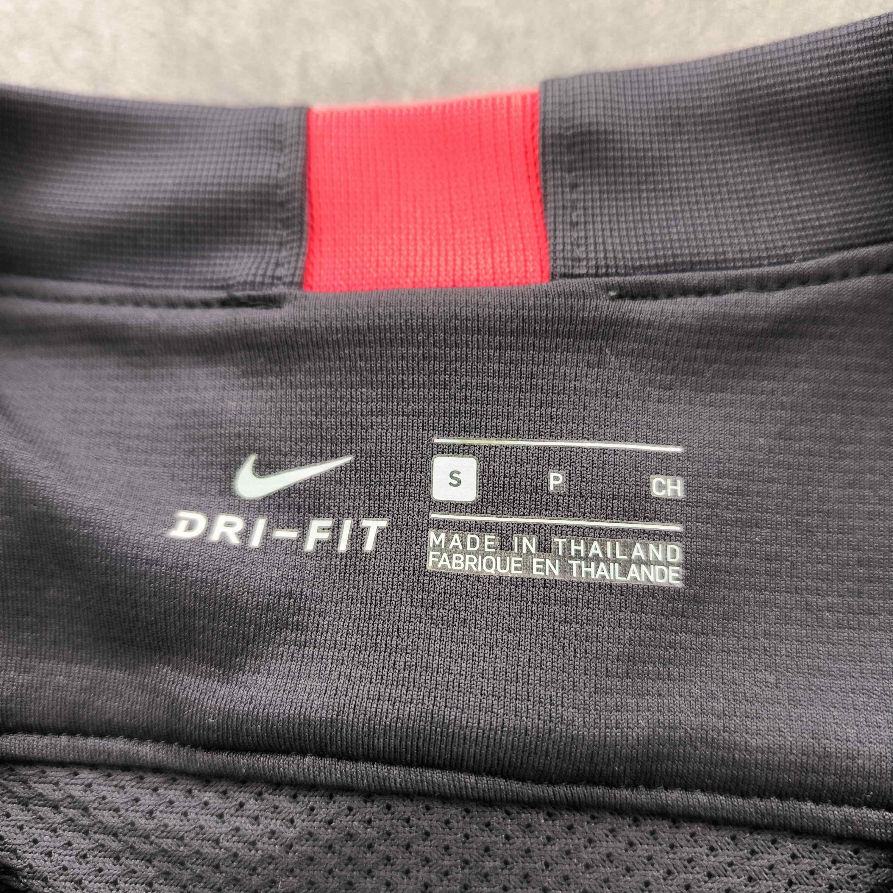 Nike PSG Paris Saint Germain 2020 Nike training football jersey S Size US S / EU 44-46 / 1 - 5 Thumbnail