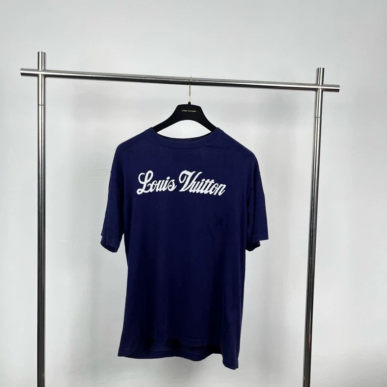 Louis Vuitton Louis Vuitton Blue knit short sleeve 2501-Nextarrow Size US M / EU 48-50 / 2 - 1 Thumbnail