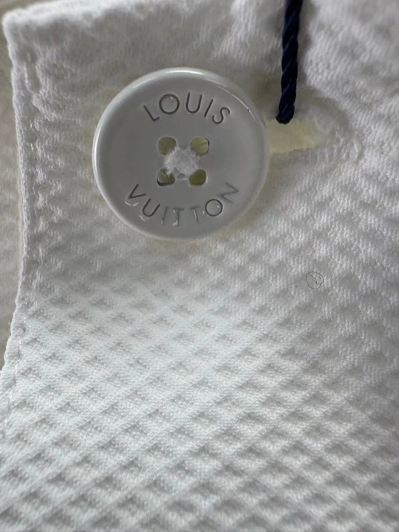 Louis Vuitton LOUIS VUITTON size 4l Fei Dong rhinestone logo short sleev Size US XXL / EU 58 / 5 - 4 Thumbnail