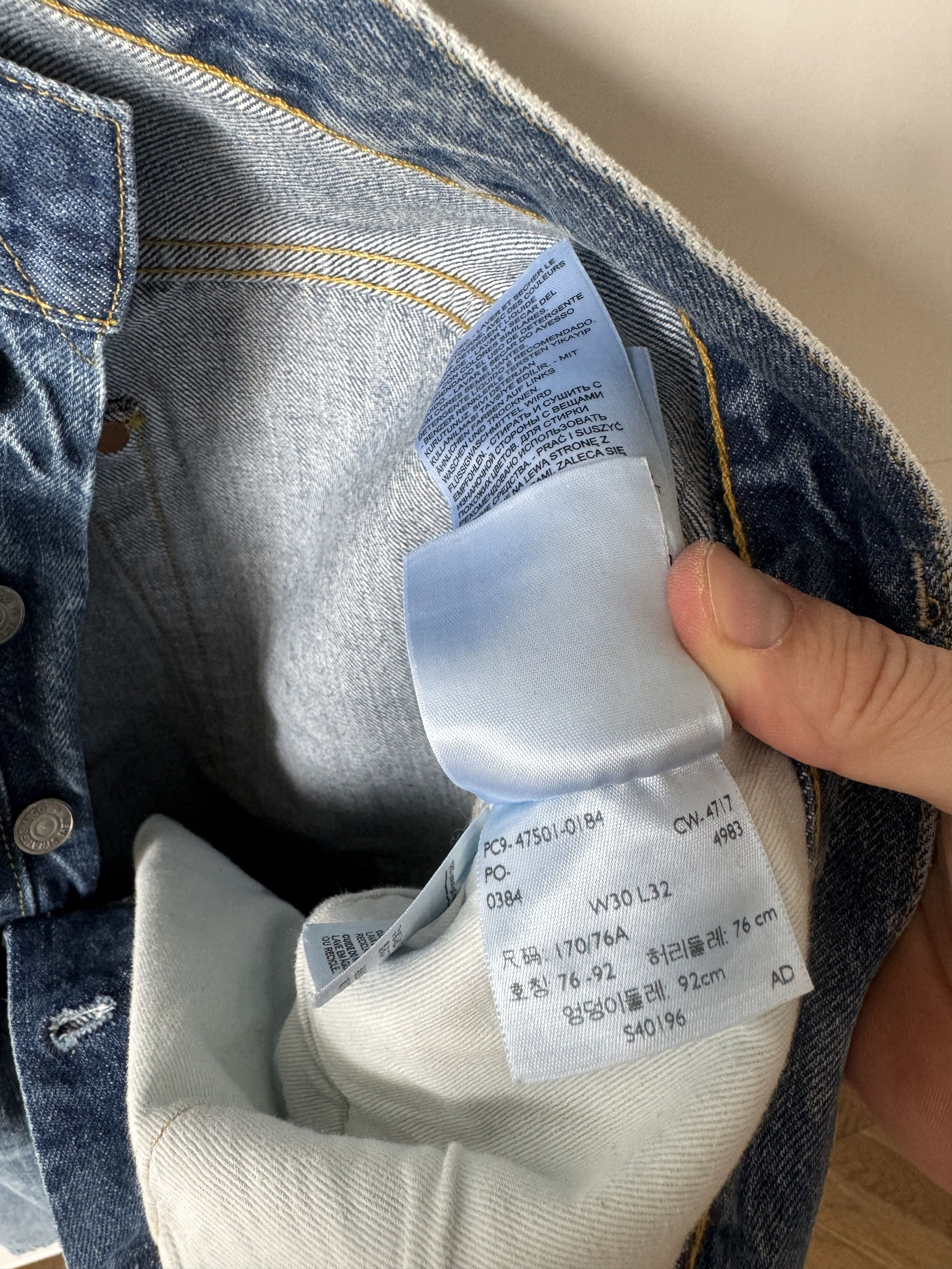 Levi's Vintage Clothing [W30/L32] 1947 501 Jean (Beaches) Size US 30 / EU 46 - 14 Thumbnail