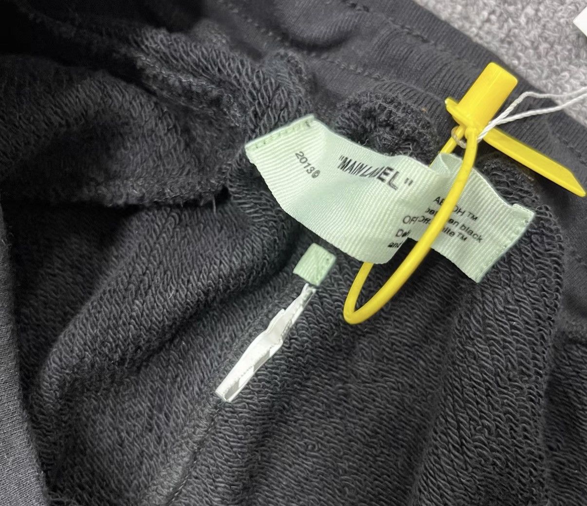 Off-White Off-White Cargo Sweatpants J16 Size US 32 / EU 48 - 3 Thumbnail