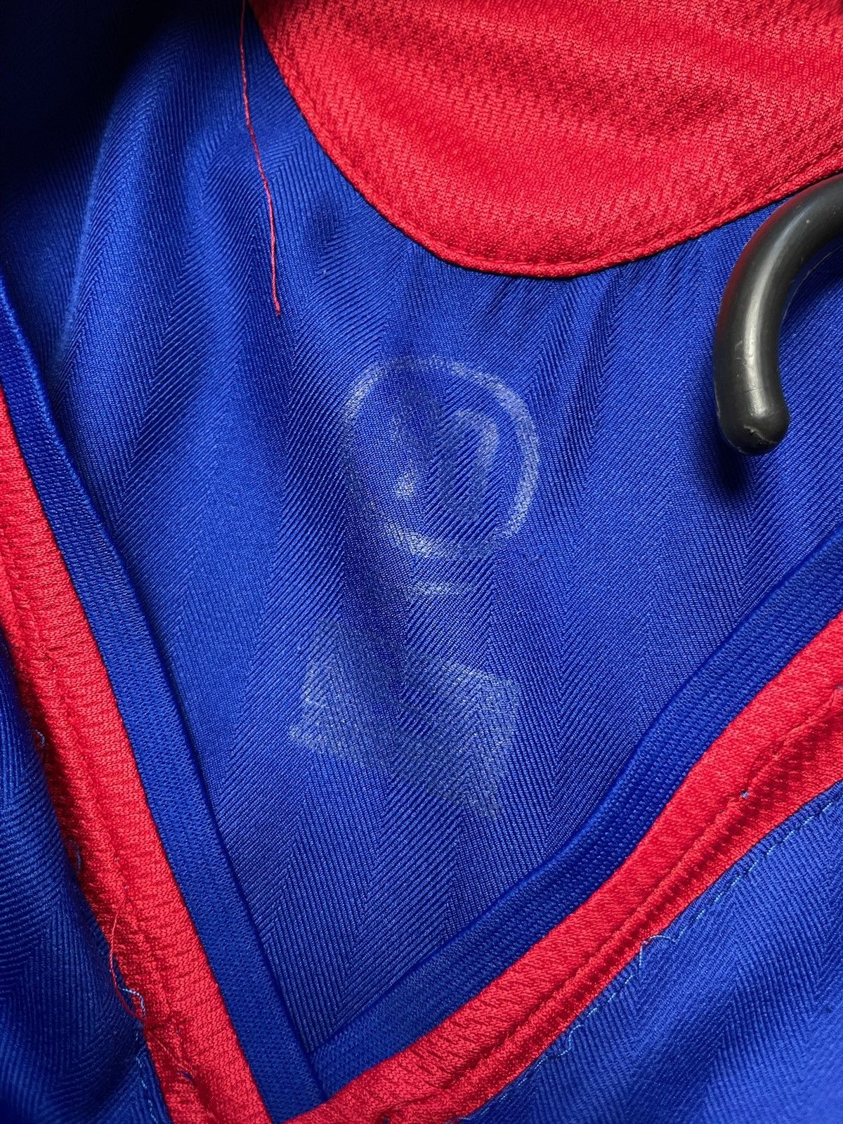 Vintage Vintage Manchester United blue Vodafone soccer jersey L Size US M / EU 48-50 / 2 - 5 Thumbnail