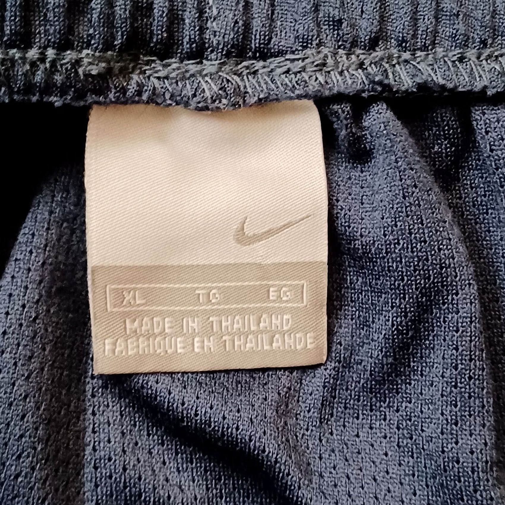 Nike VINTAGE Nike Mens Shorts XL Blue Gray Logo Satin Athletic Basketball Y2K Size US 36 / EU 52 - 2 Thumbnail